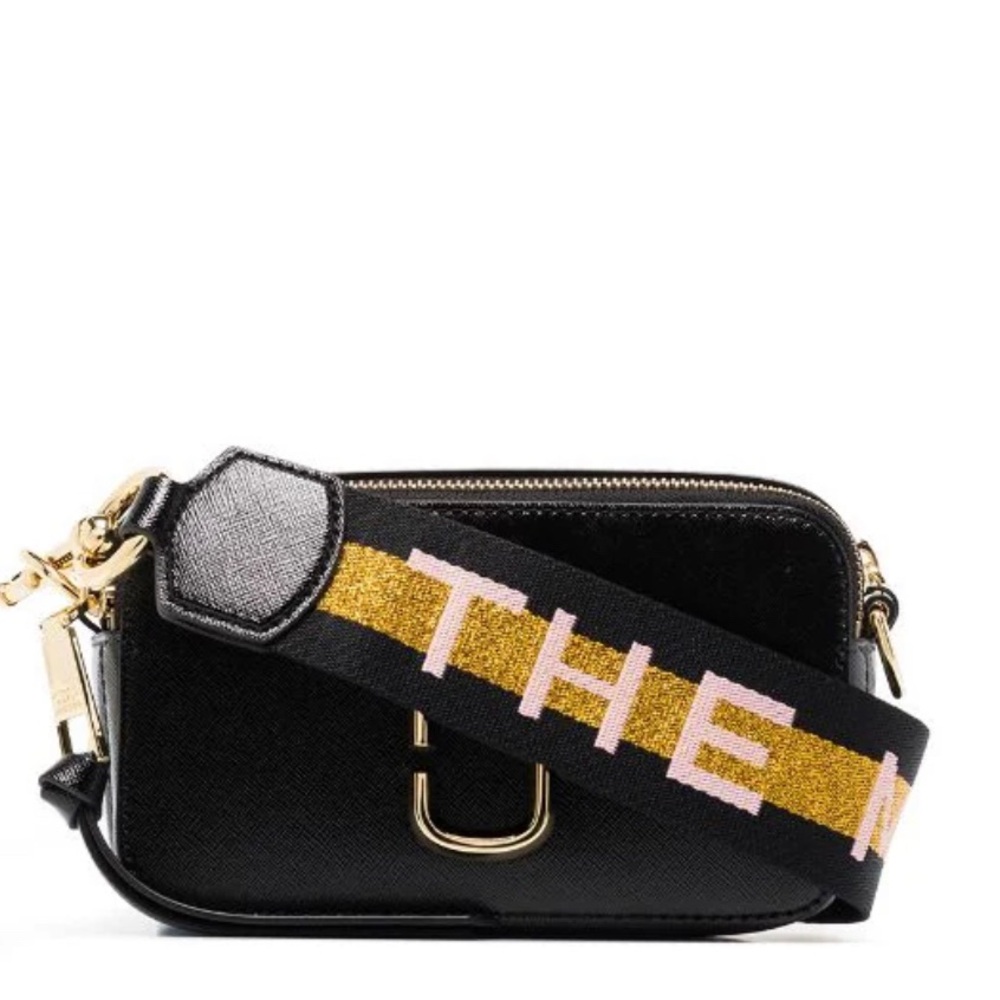 Marc Jacobs 100% authentic snapshot camera bag in black with gold and pink strap
